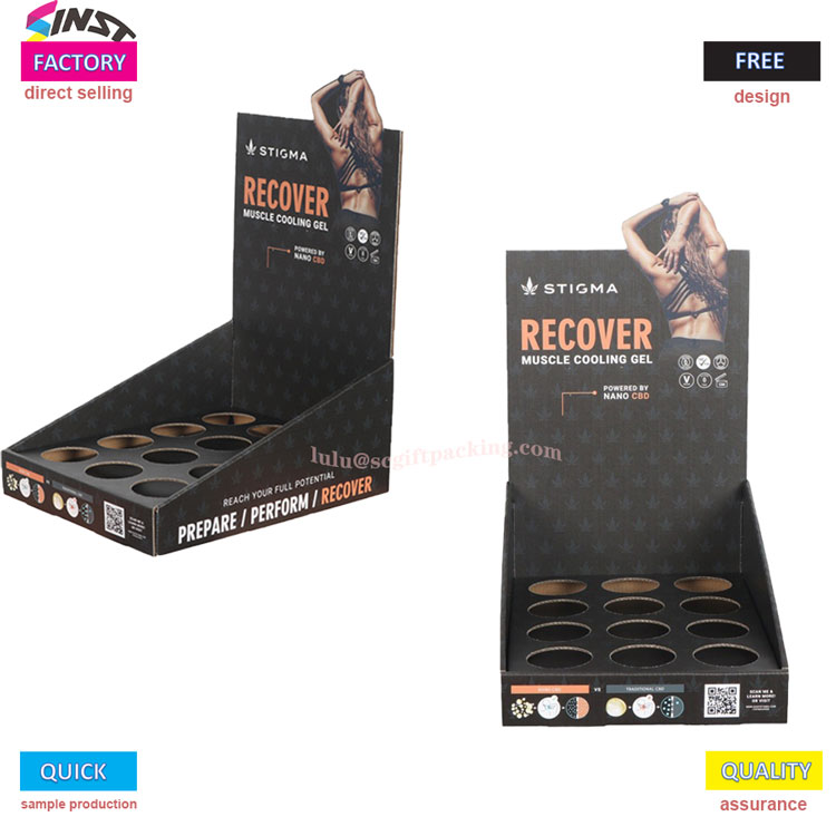 テーブルの上のスポーツ健康製品が乱雑で目立たないですか?